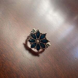 Iucky brand flower ring